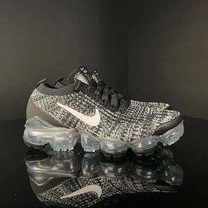 W Air Vapormax Flyknit 3 Oreo/Black White Metallic Silver size 5 AJ6910-001
